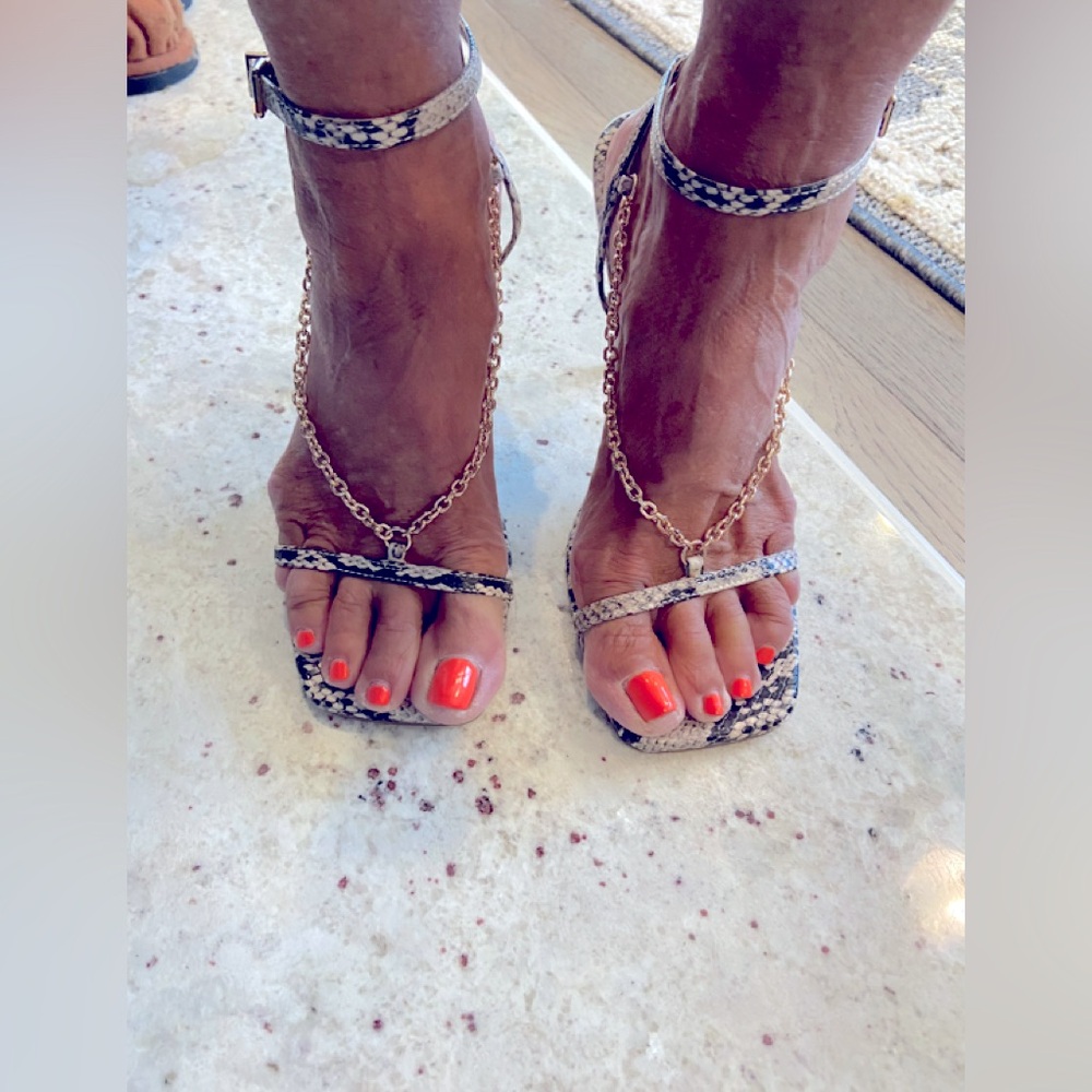 Express heels NWOT
